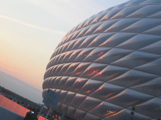 Bayern and Dortmund players to take pay cut
